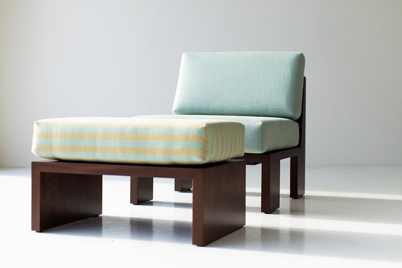 Side profile of the Chile ottoman