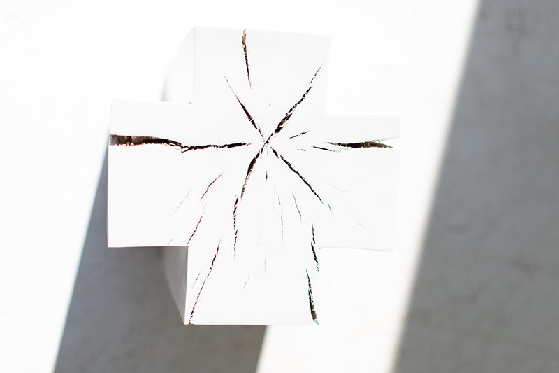 Maple grain with natural cracking