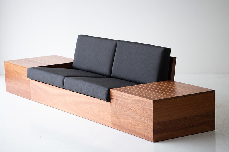 Close-up of the Sapele mahogany wood grain