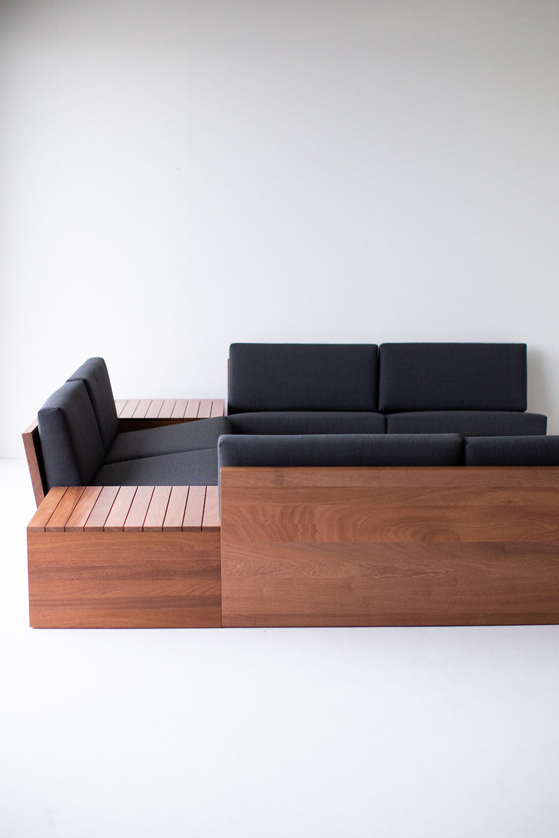 Side profile of the Bali U-shaped sectional