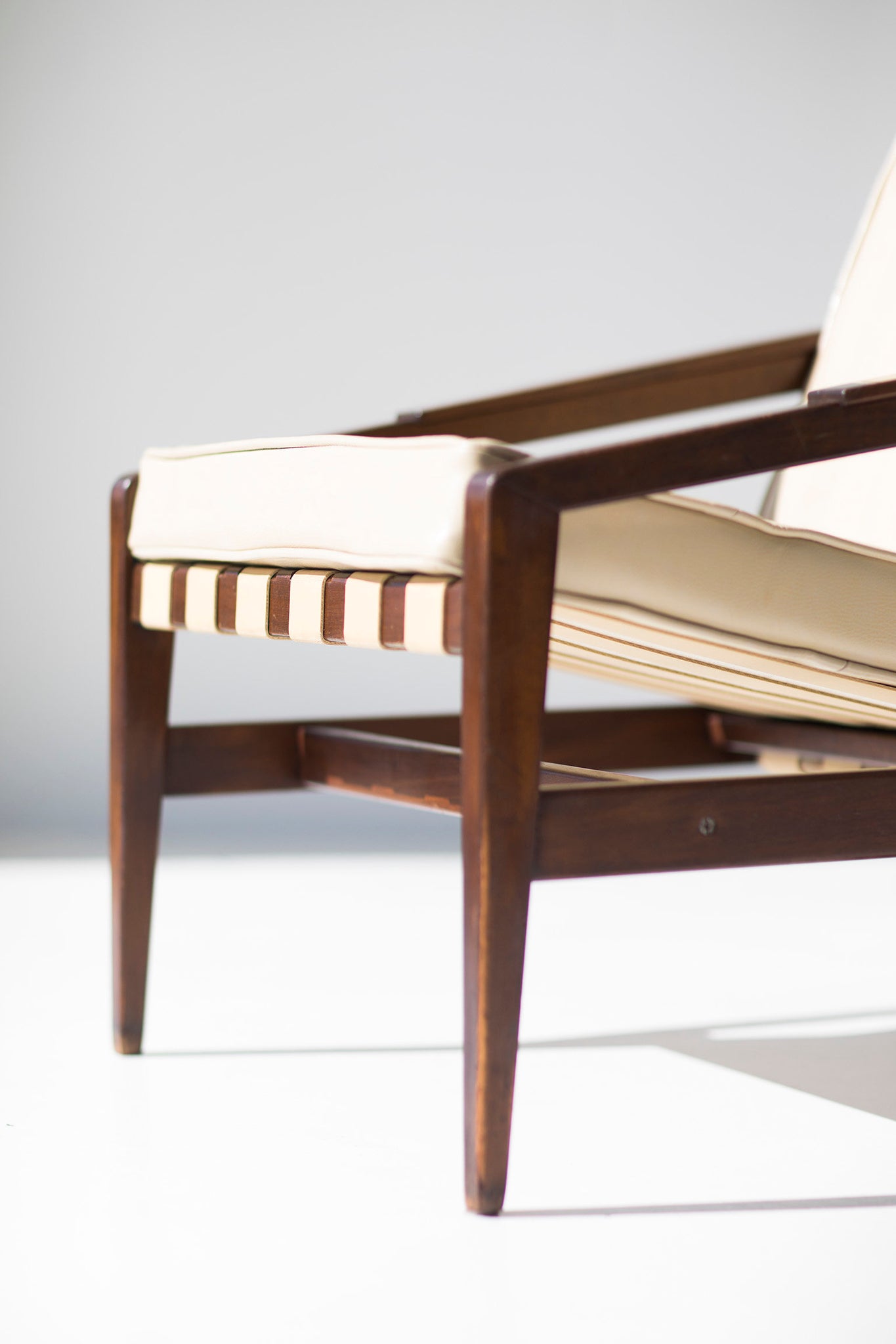 Rare-IB-Kofod-Larsen-Lounge-Chair-Selig-003
