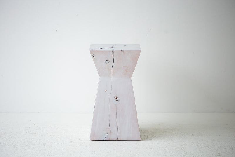 Side profile of the sculpted maple stump