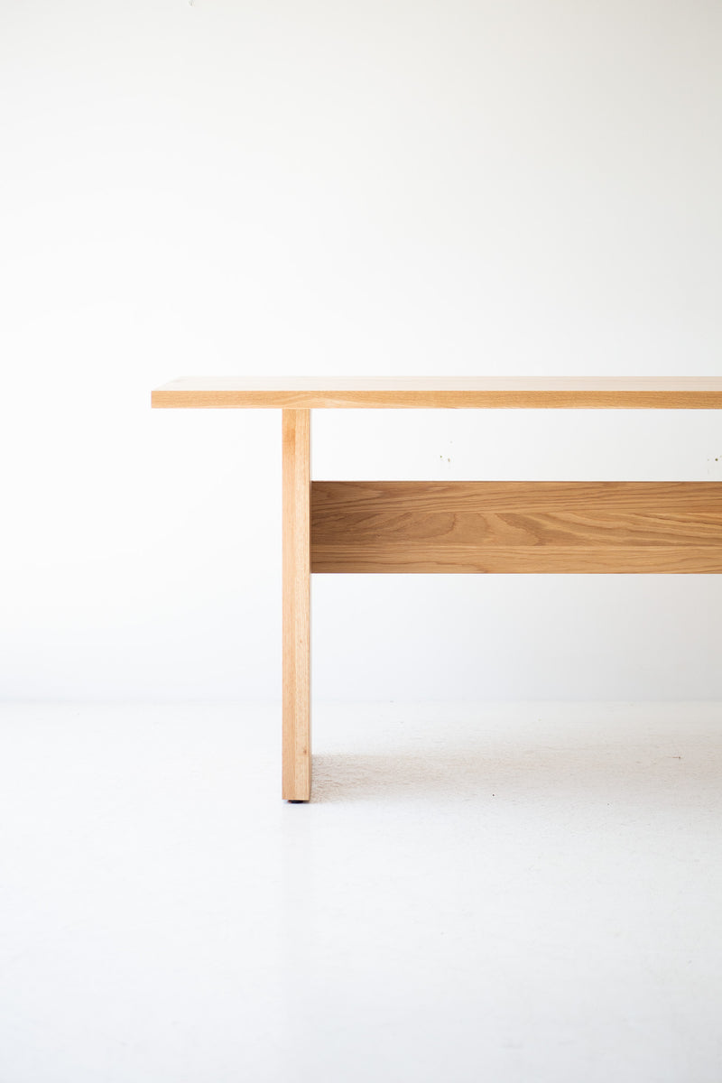 Close-up of the table edge and joinery