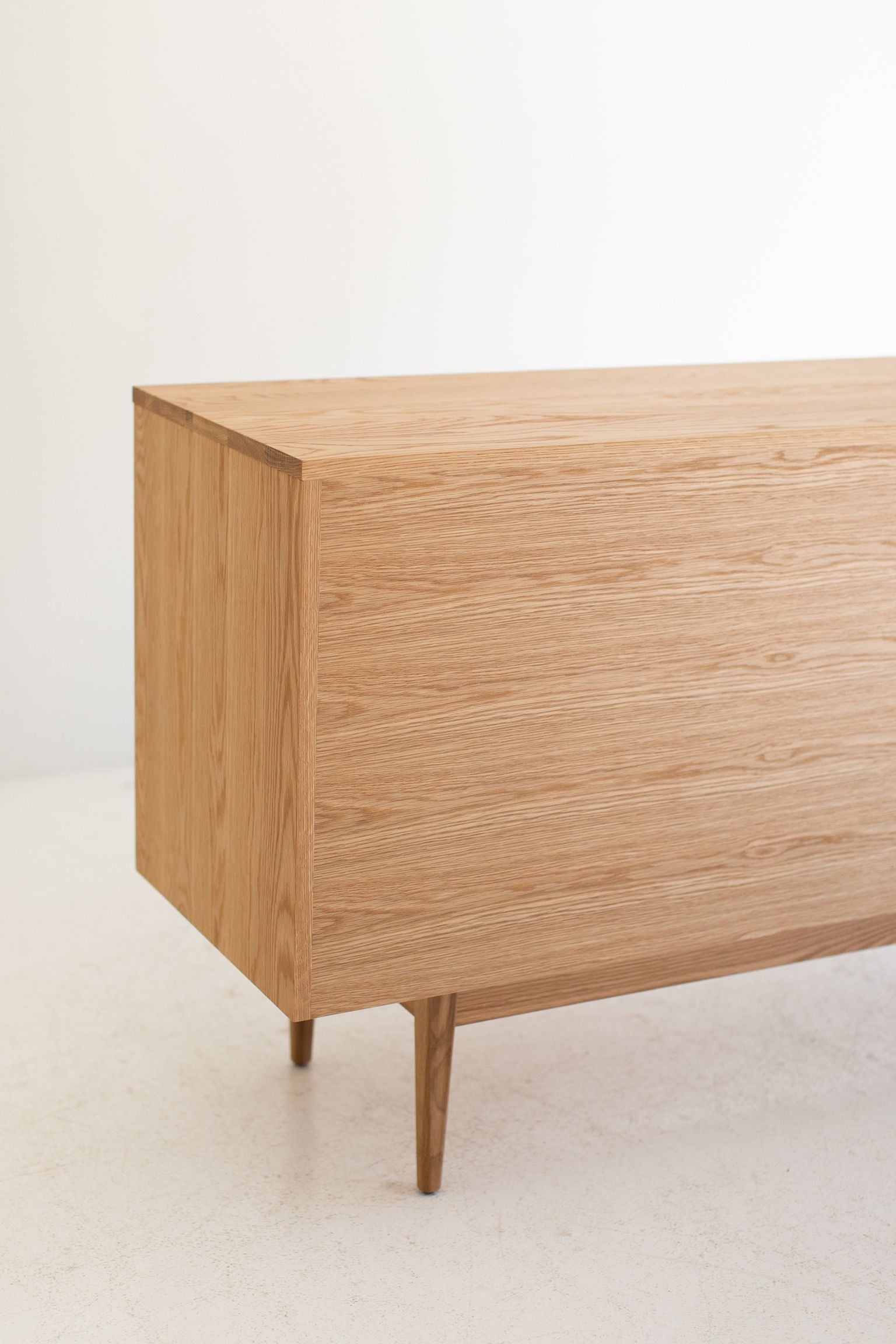 White Oak Modern Dresser - 0521