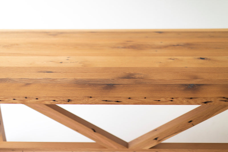Detail of the natural grain markings on the luxury solid oak surface
