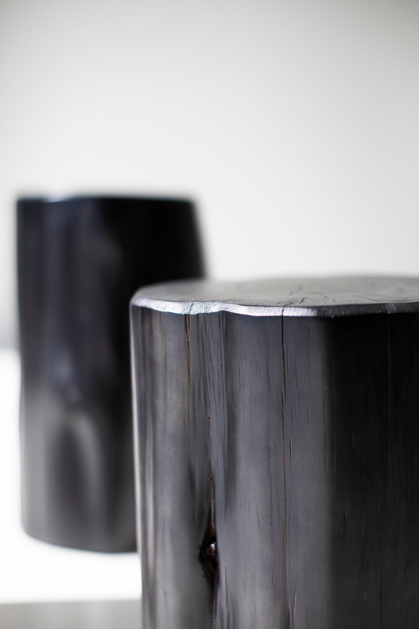 modern-side-table-black-stumps-02