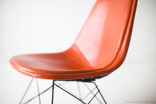 ray-charles-eames-lkr-1-lounge-chairs-herman-miller-01141624-06