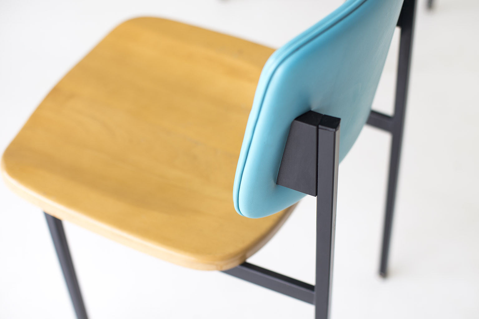 thonet-dining-chairs-01181621-07